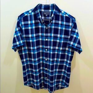Vince Men’s Blue Plaid Short Sleeve Button Down. Large. New Unworn Condition.